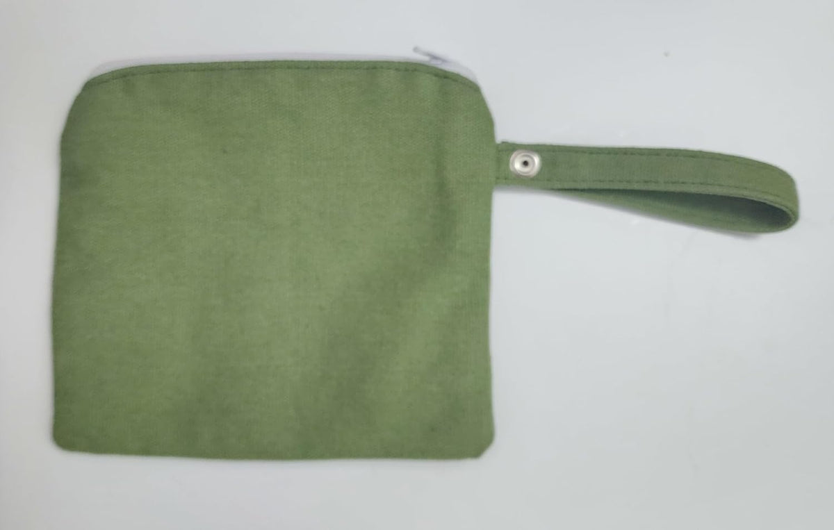 Small Green Dog Treat Pouch for Training for pet parents- Portable Puppy snack bag for treat for walking or hiking with zipper closure and waterproof lining and strap to waist belt loop or leash
