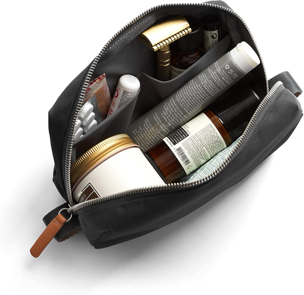 Bellroy Toiletry Kit (Unisex Toiletry Bag, Zipper Closure, Water-Resistant Lining, Toothbrush Sleeve with Magnetic Closure, Internal Mesh Pocket Organization) -Bronze