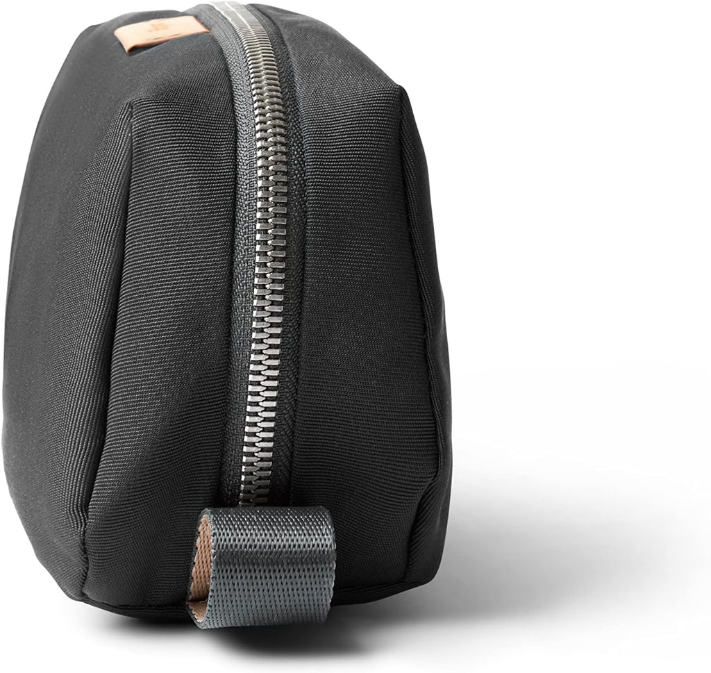 Bellroy Toiletry Kit (Unisex Toiletry Bag, Zipper Closure, Water-Resistant Lining, Toothbrush Sleeve with Magnetic Closure, Internal Mesh Pocket Organization) -Bronze