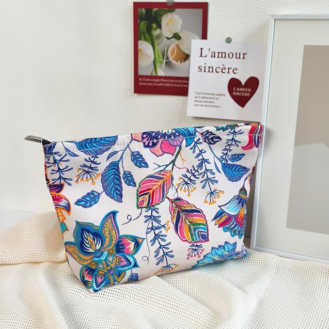 STARDW Aesthetic Floral Makeup Bag Cute Small Cosmetic Bags for Women Girls, Travel Toiletry Bag Large Capacity Zipper Makeup Pouch, Purse Organizer Pouches