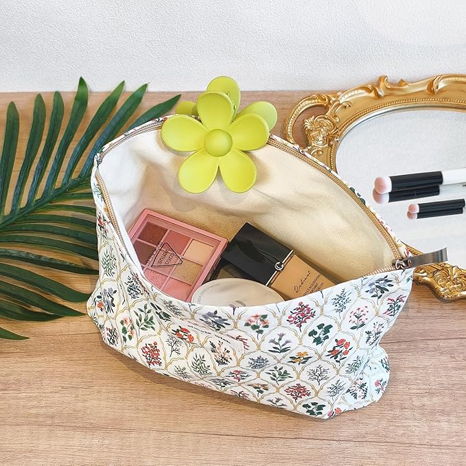 STARDW Aesthetic Floral Makeup Bag Cute Small Cosmetic Bags for Women Girls, Travel Toiletry Bag Large Capacity Zipper Makeup Pouch, Purse Organizer Pouches
