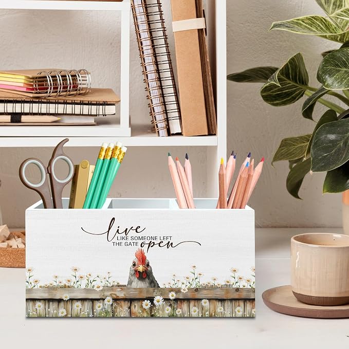 DILSJ Inspirational Chicken Pen Pencil Holder Organizer for Desk, Chicken Lovers Gifts for Women, Live Like Someone Left The Gate Open Wooden Box Signs for Home Office Desk Tabletop Decoration