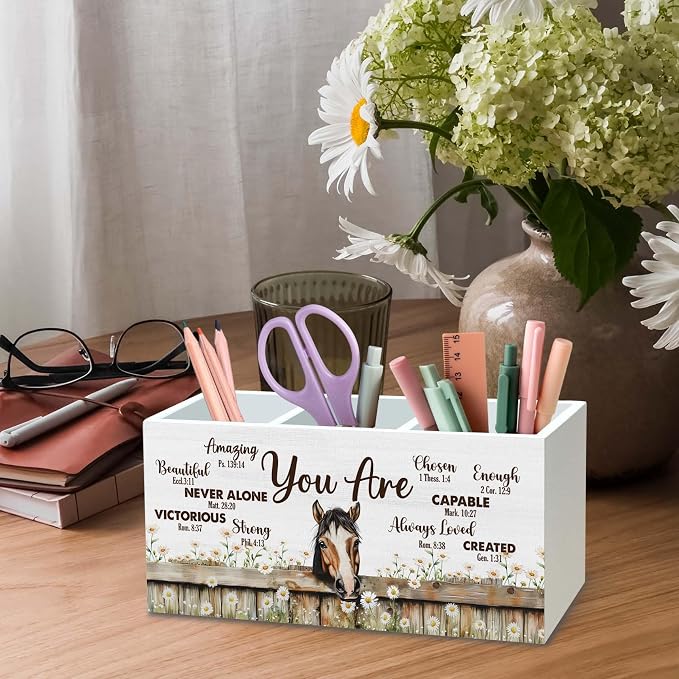 DILSJ Inspirational Horse Pen Pencil Holder Organizer for Desk, Horse Gifts for Women, Be Kind Be Brave Decor Wooden Box Signs for Home Office Desk Tabletop Decoration
