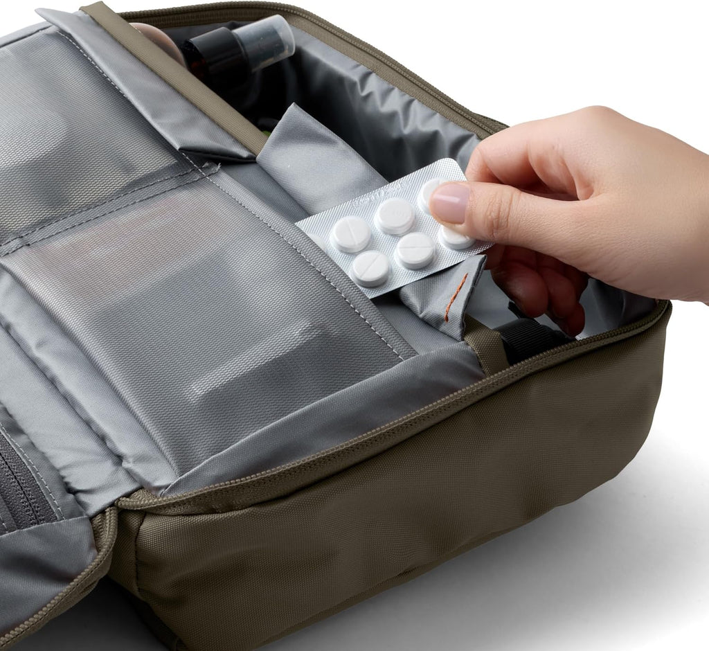 Bellroy Hanging Toiletry Kit Plus (8 Liter Travel Hanging Toiletry Bag) - SeaKelp
