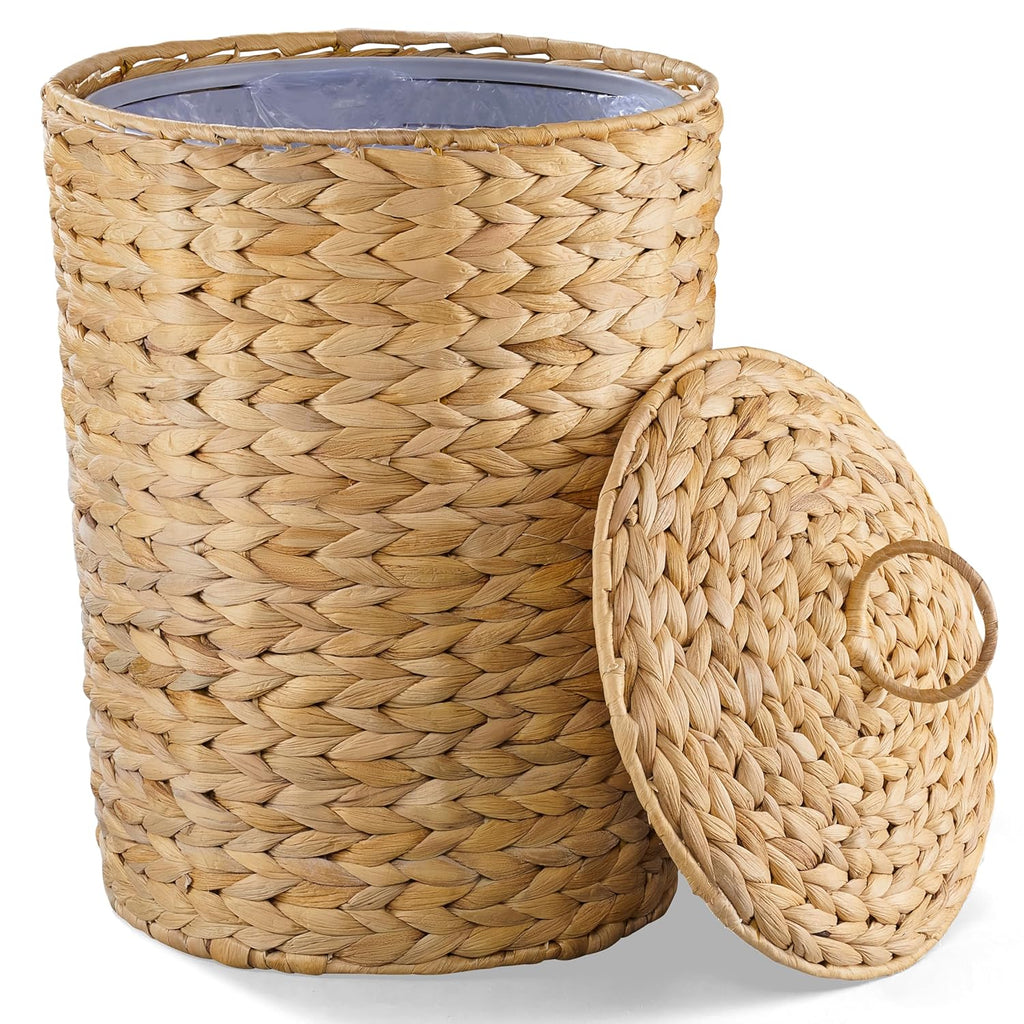 BLUEWEST 4.5 Gallons Wicker Trash Can with Lid and Removable Liner, Wicker Rattan Bathroom Trash Can, Large Woven Bin for Office, Hyacinth Waste Basket for Bedroom, Living Room, Kitchen